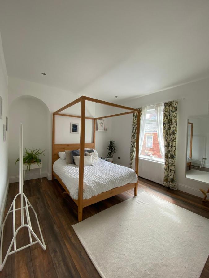 Luxury Spacious Renovated Townhouse Grantham Exterior photo